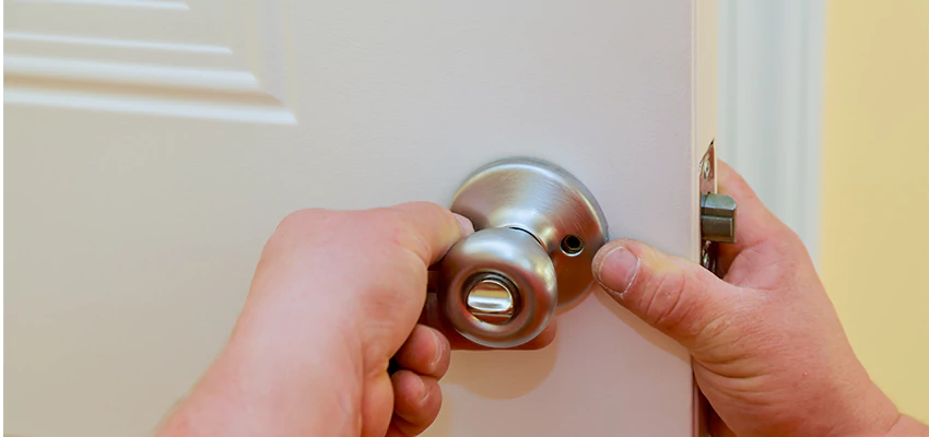 After-hours Locksmith For Lock And Key Installation in Oak Hills, CA