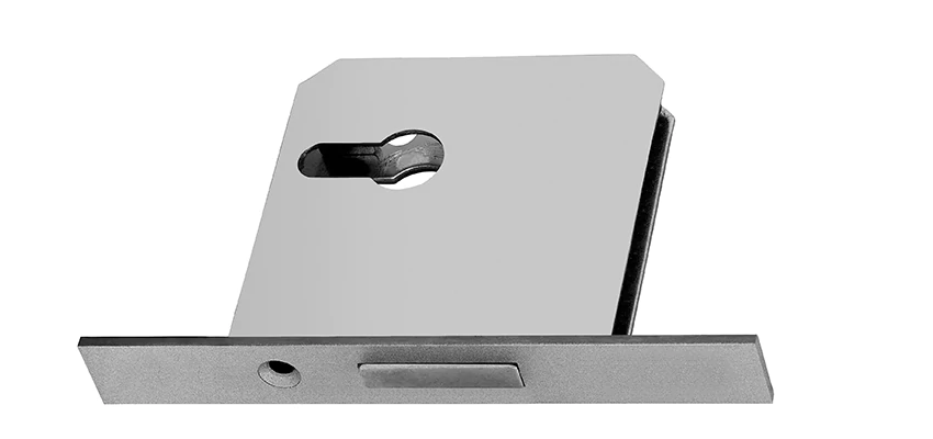 Fix A Deadbolt Door Lock in Oak Hills, California